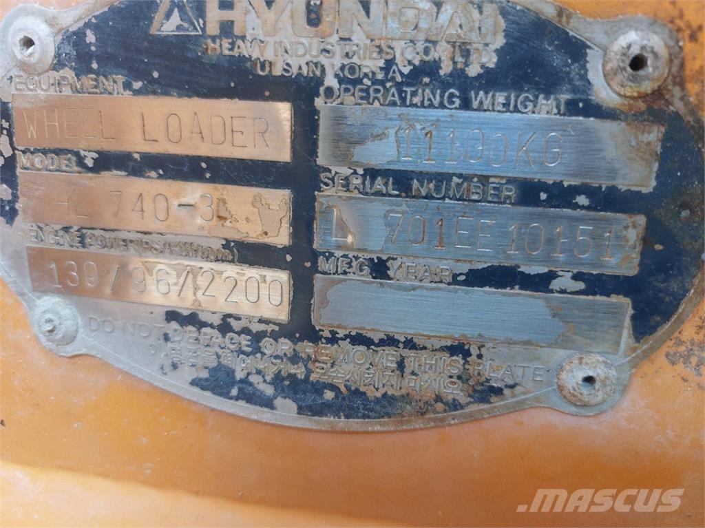 Hyundai HL740-3 Gumikerekes homlokrakodók