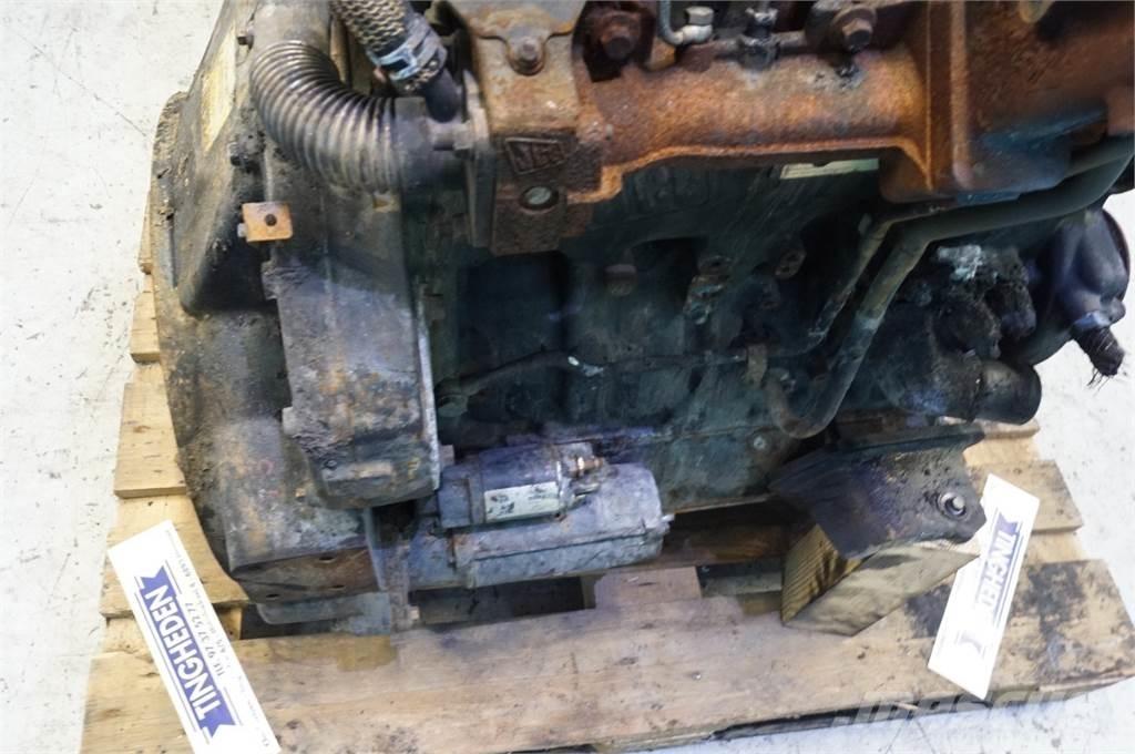 JCB 444 TA4 Motorok