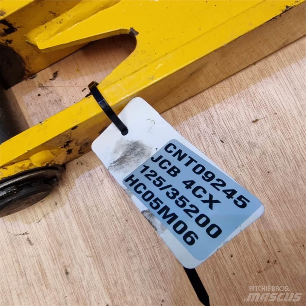 JCB 4CX Gémek és dipperek