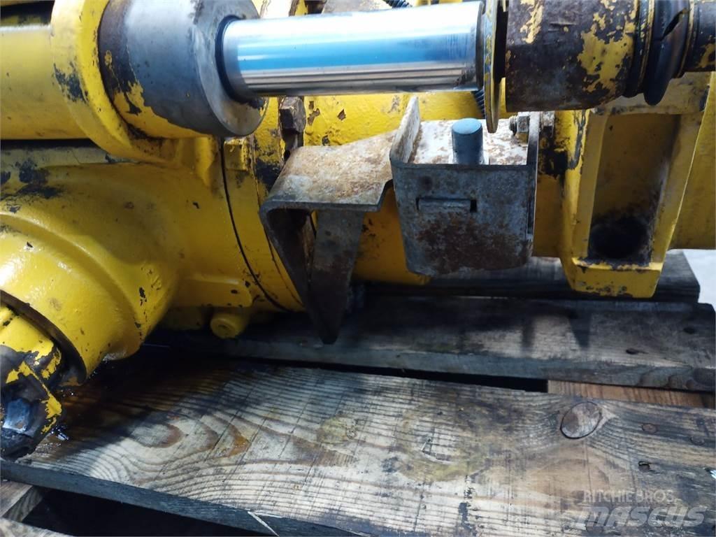 JCB 530 Tengelyek