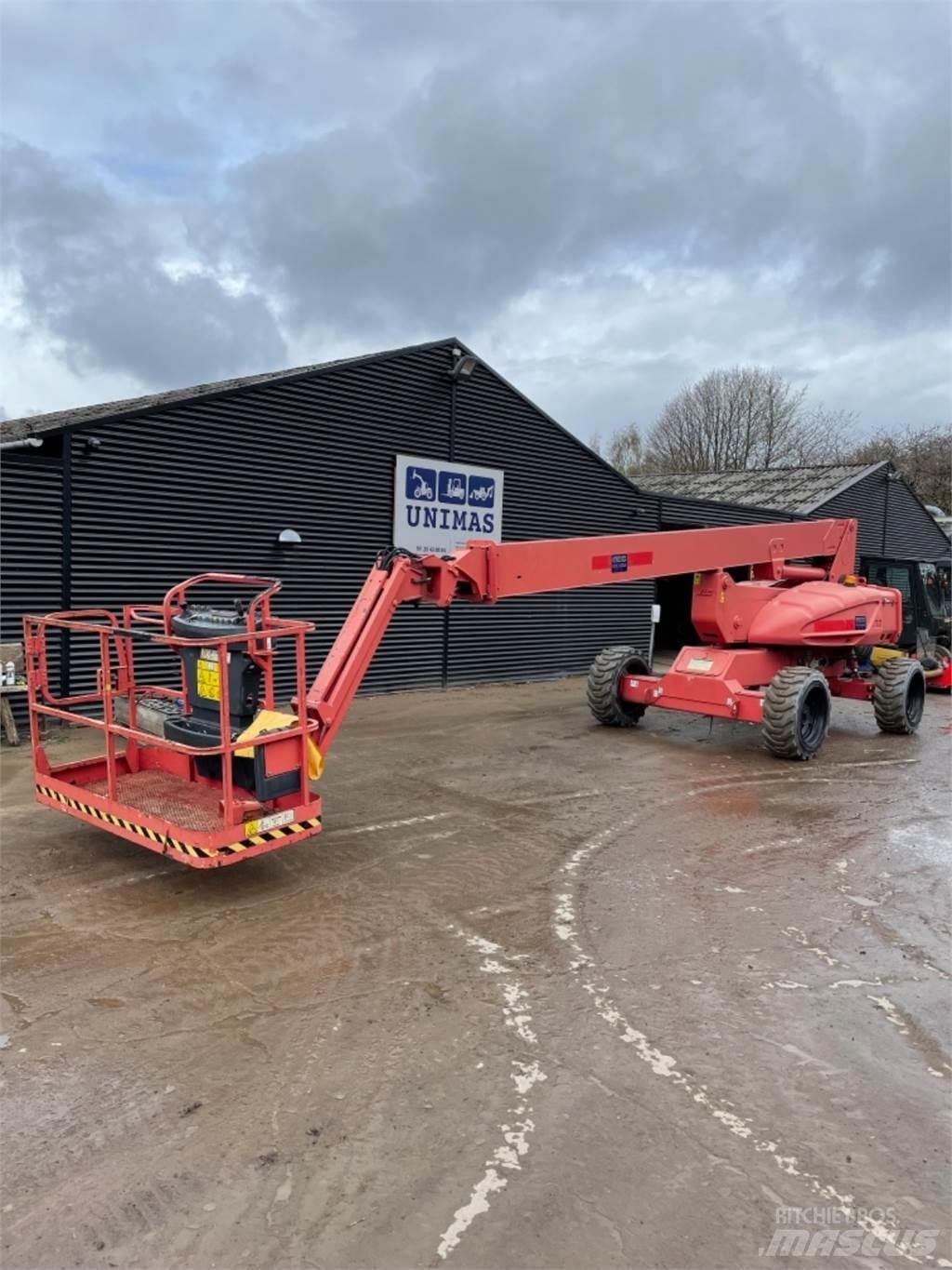 JLG 600JP Karos emelők