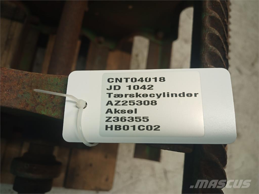 John Deere 1042 Kombájn tartozékok