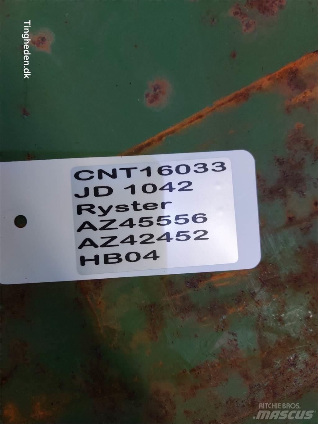 John Deere 1042 Kombájn tartozékok
