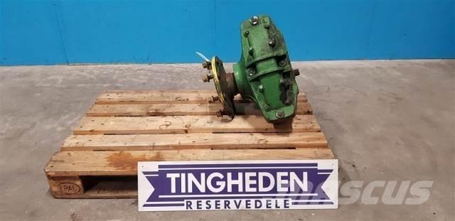 John Deere 1065 Kombájn tartozékok