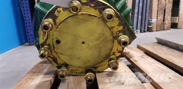 John Deere 1065 Kombájn tartozékok
