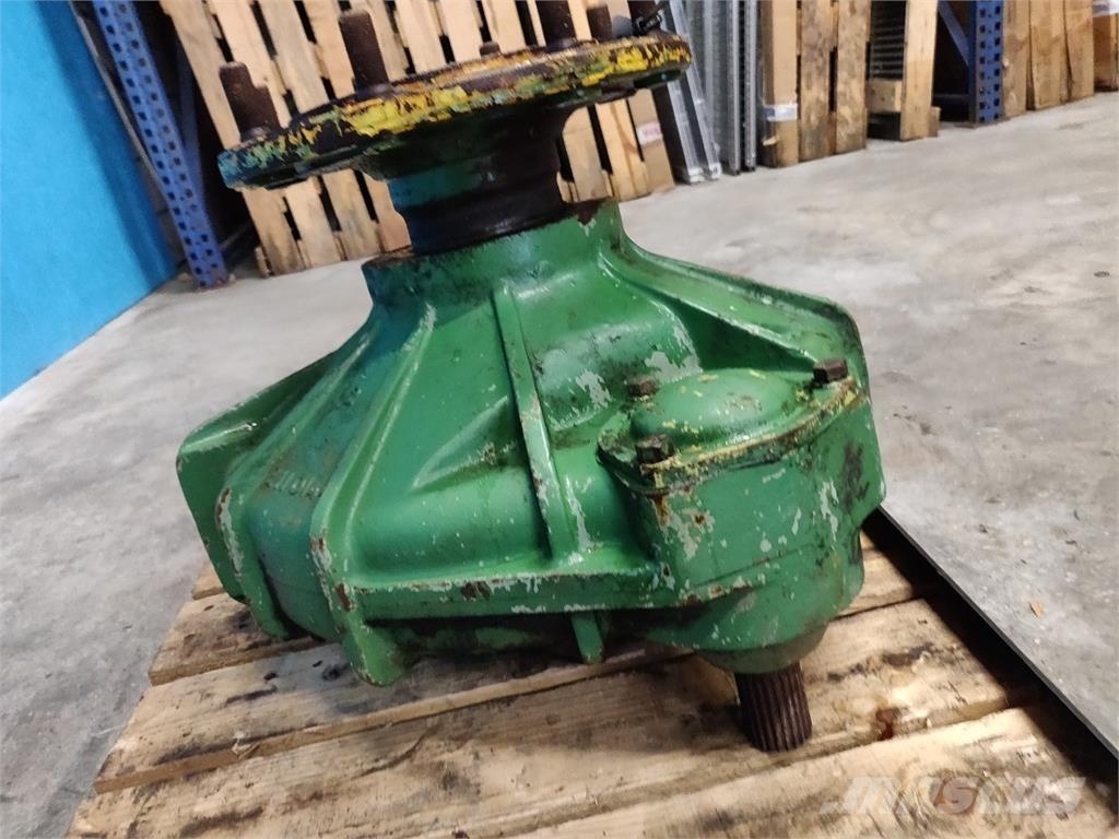 John Deere 1065 Kombájn tartozékok