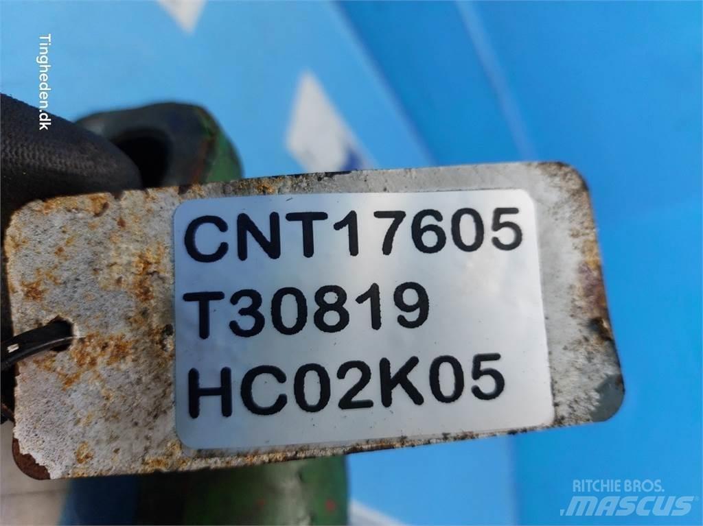 John Deere 1065 Motorok