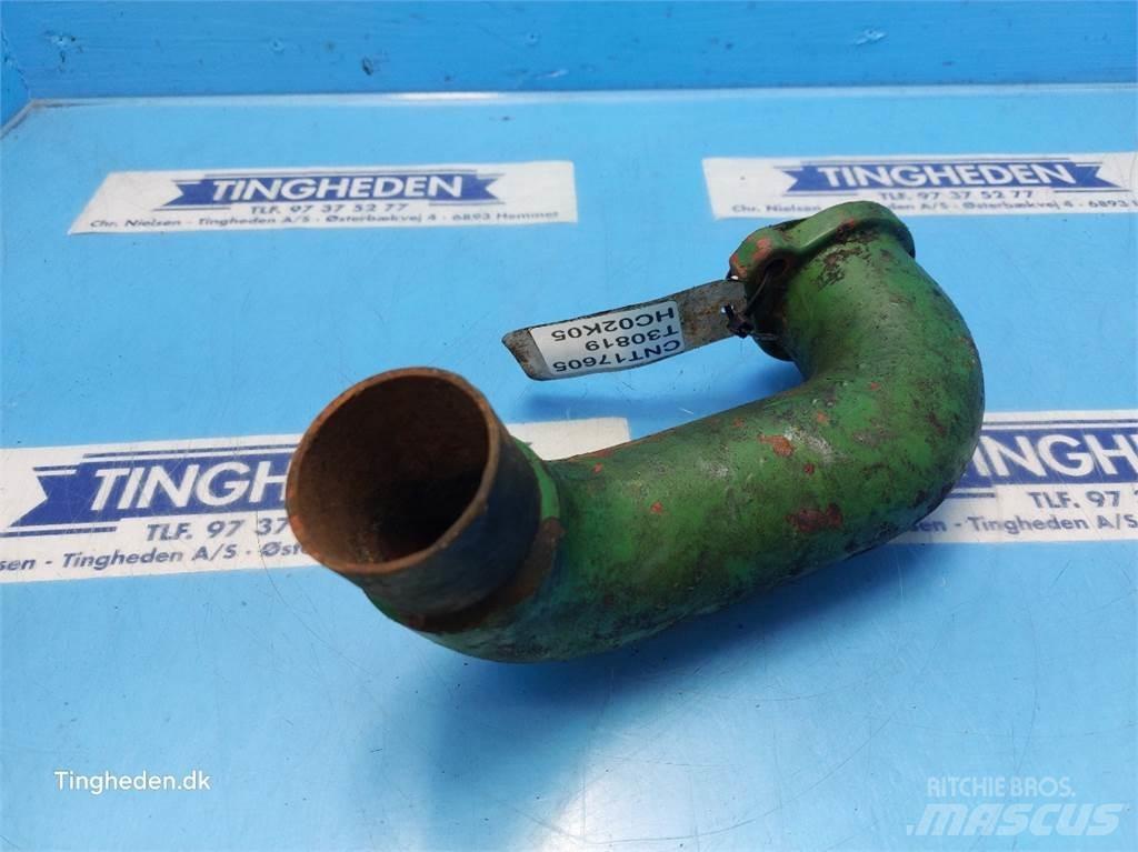 John Deere 1065 Motorok