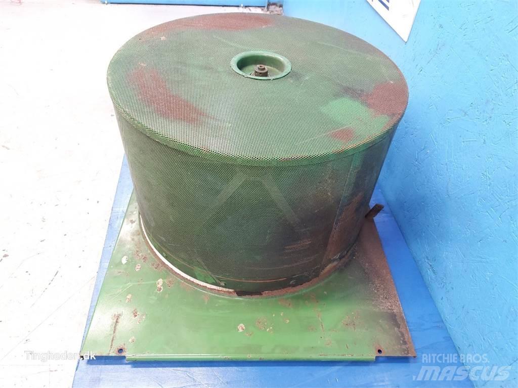 John Deere 1072 Motorok