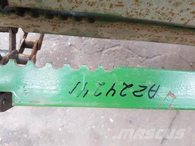 John Deere 1075 Kombájn tartozékok