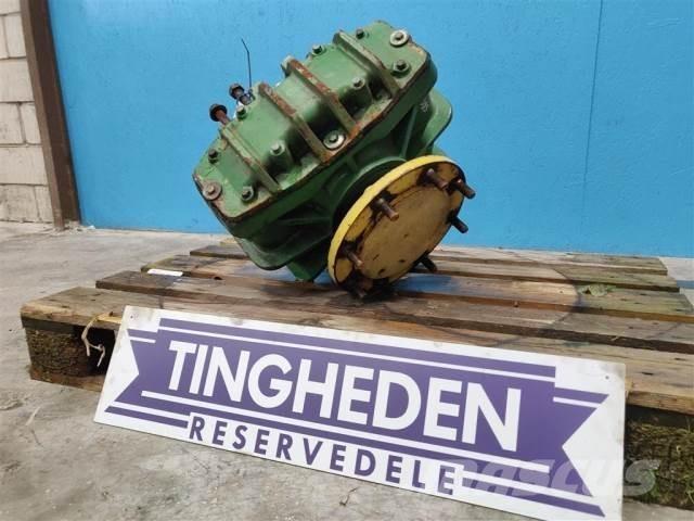 John Deere 1085 Kombájn tartozékok