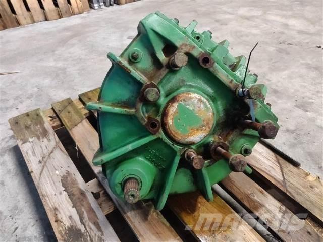 John Deere 1085 Kombájn tartozékok
