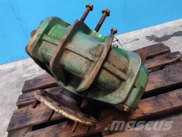 John Deere 1085 Kombájn tartozékok