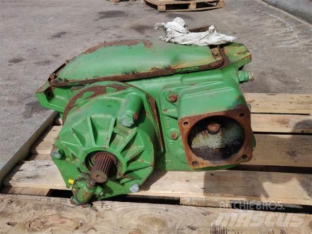 John Deere 1085 Váltók