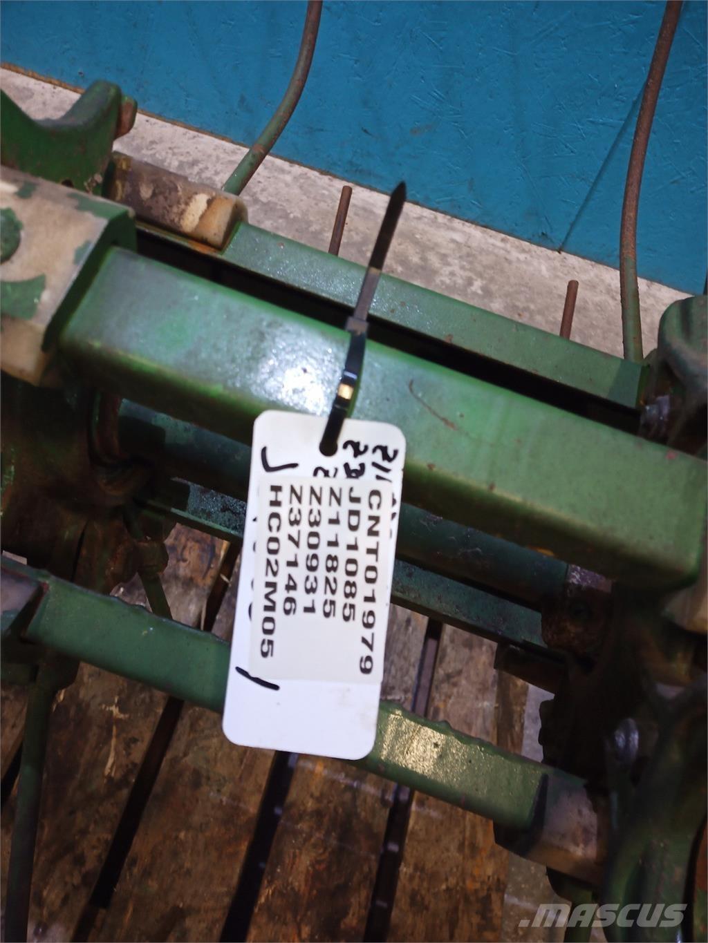 John Deere 1085 Kombájn tartozékok
