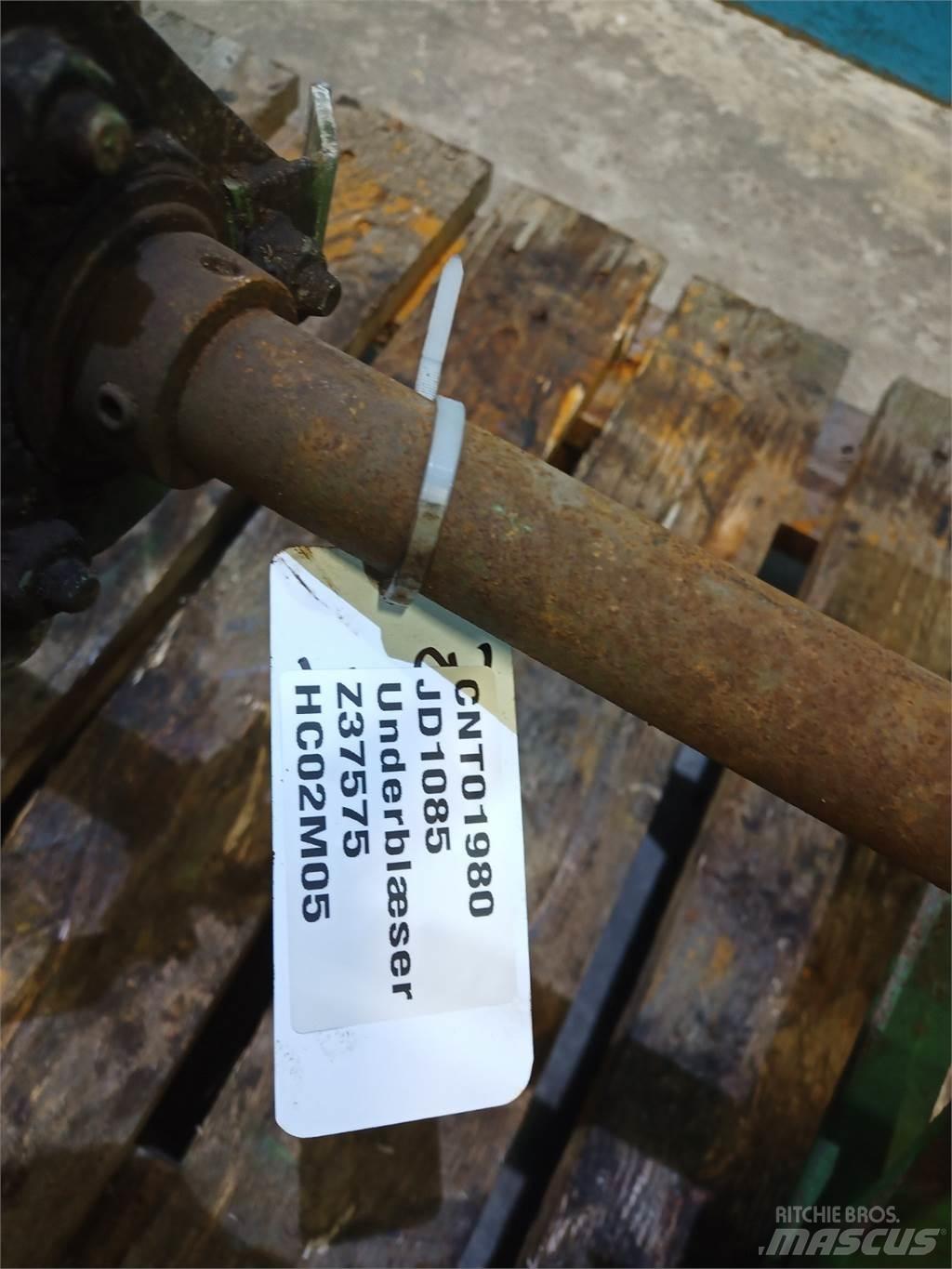 John Deere 1085 Homok és Sószórók