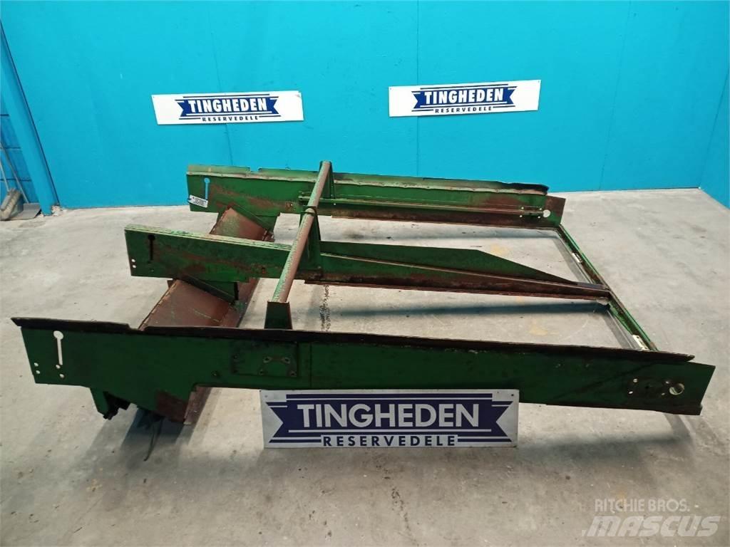 John Deere 1085 Homok és Sószórók