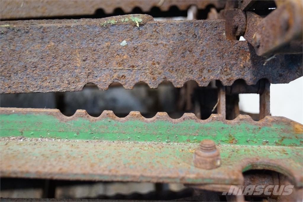 John Deere 1085 Kombájn tartozékok
