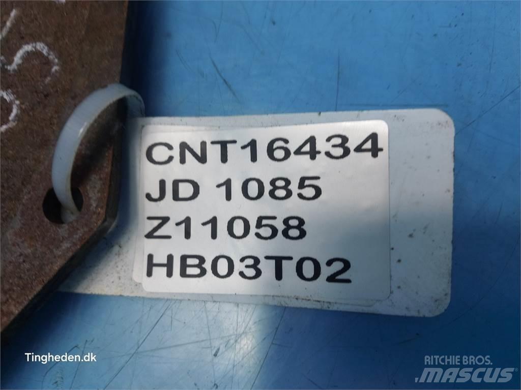 John Deere 1085 Homok és Sószórók