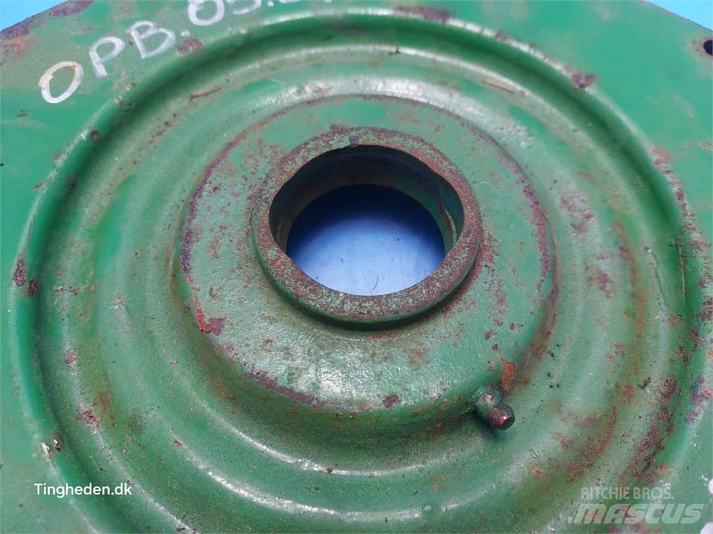 John Deere 1085 Homok és Sószórók