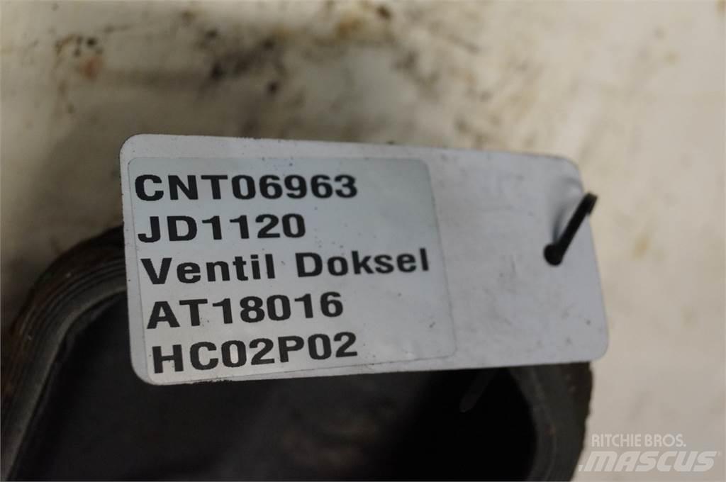 John Deere 1120 Motorok