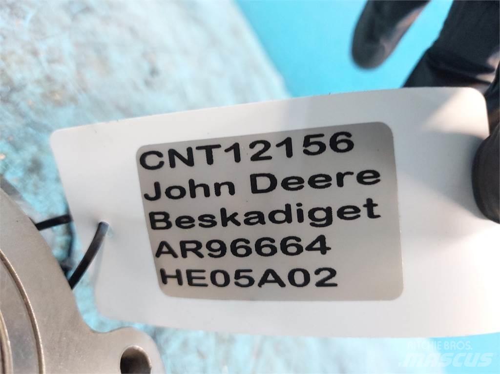 John Deere 2030 Motorok
