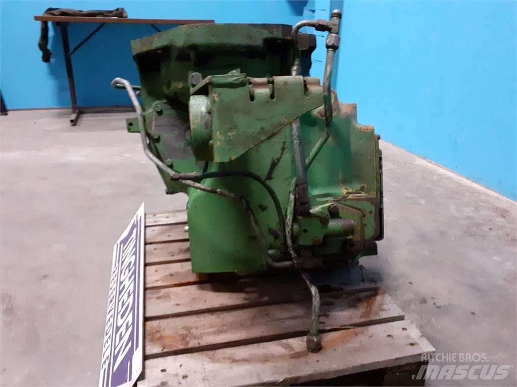 John Deere 2040 Váltók