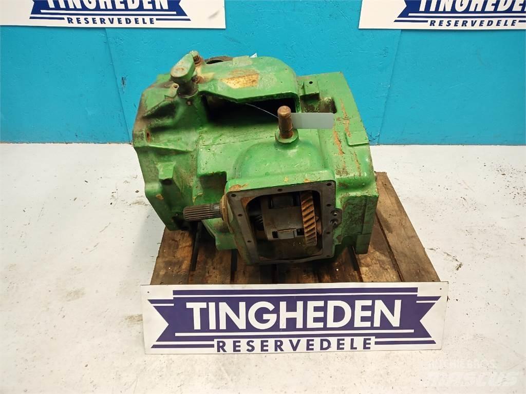 John Deere 2040 Váltók
