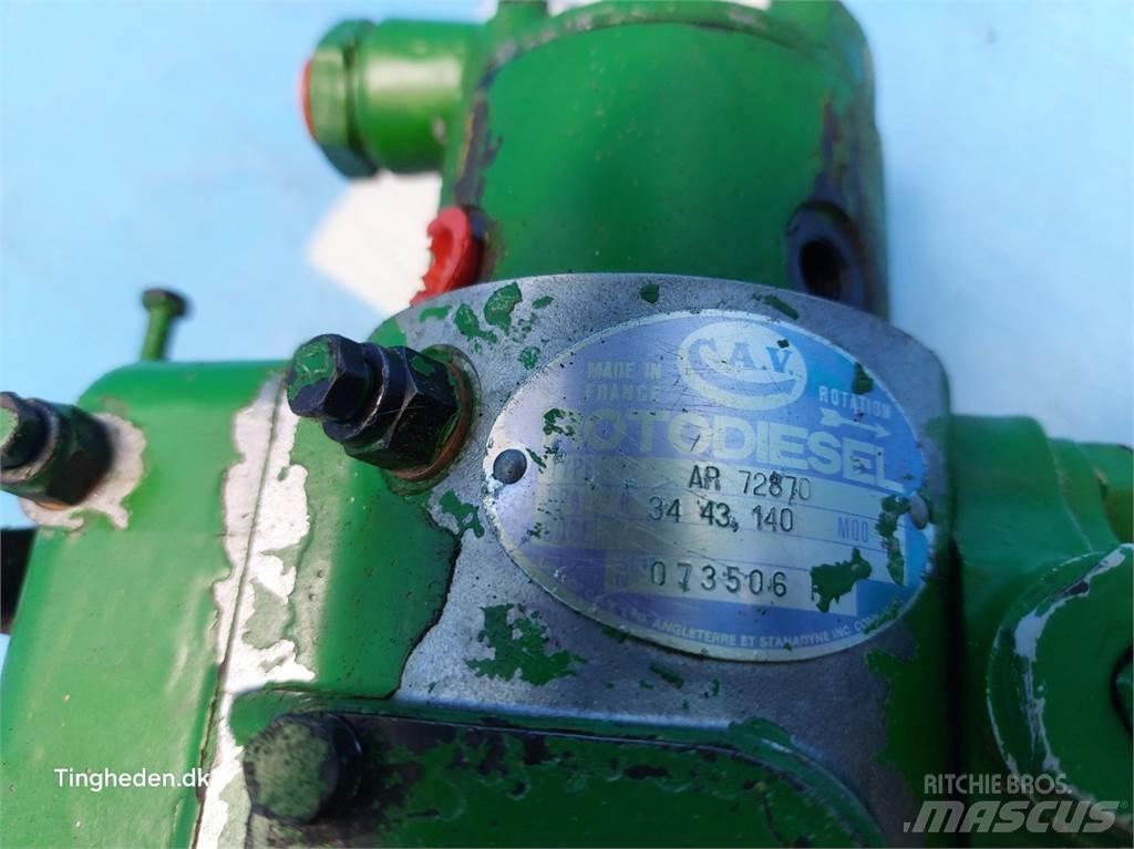 John Deere 2040S Motorok