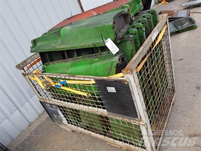 John Deere 3040 Motorok