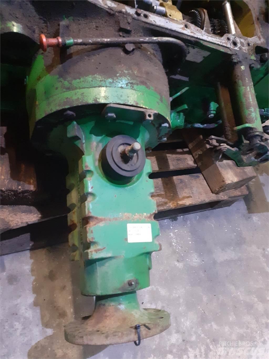 John Deere 3040 Váltók