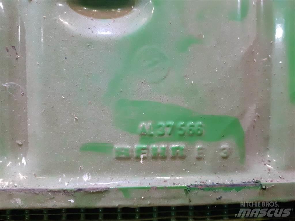 John Deere 3040 Hűtők
