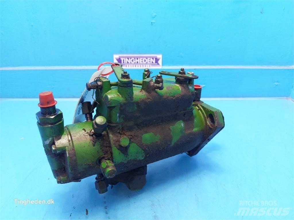 John Deere 3040 Motorok