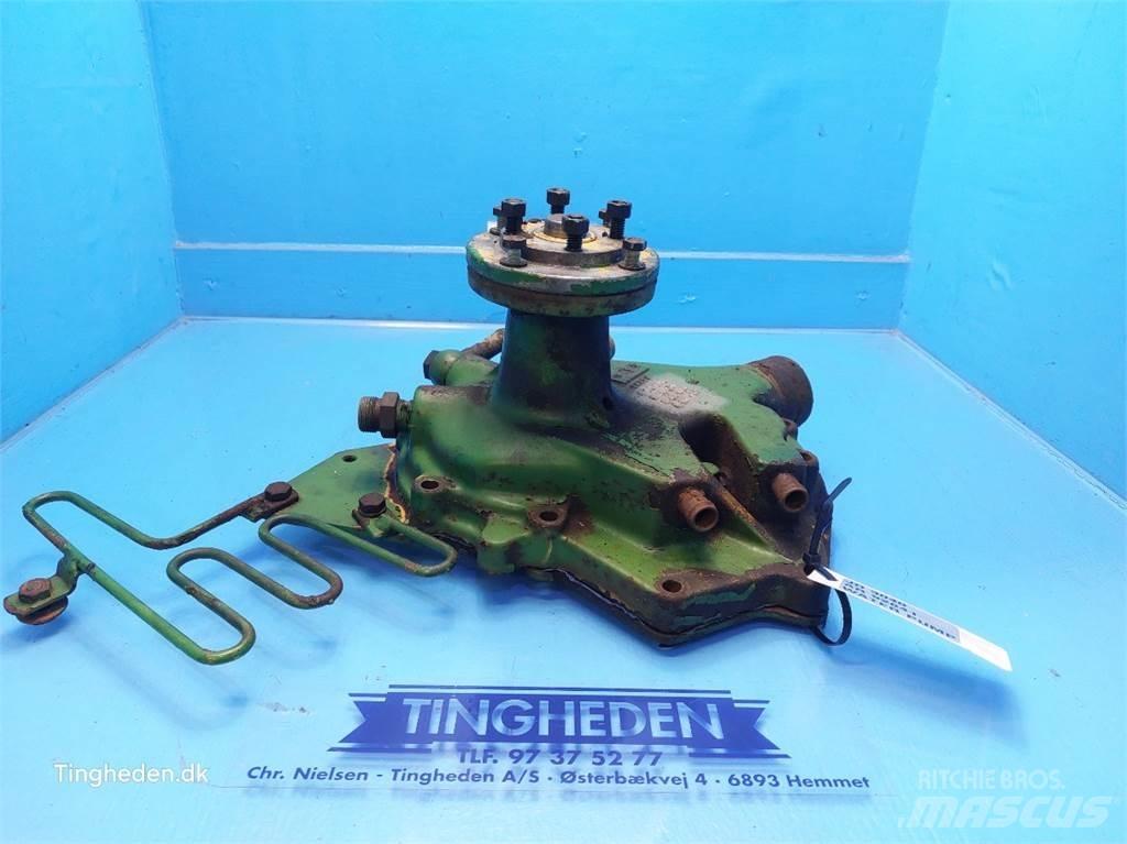 John Deere 3040 Motorok