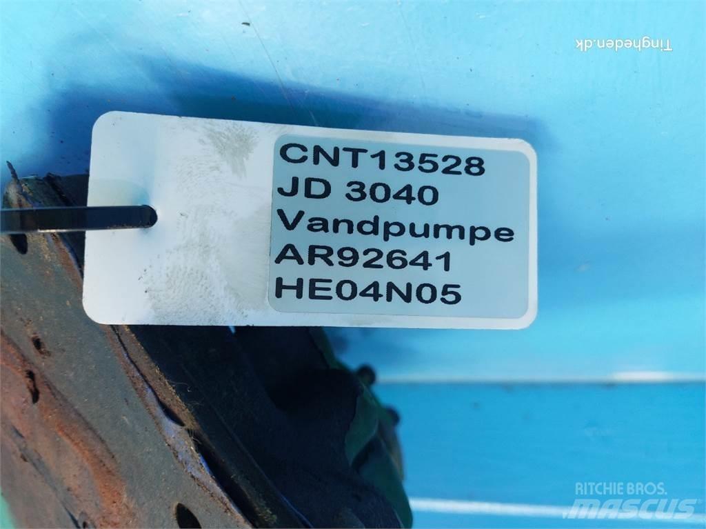 John Deere 3040 Motorok