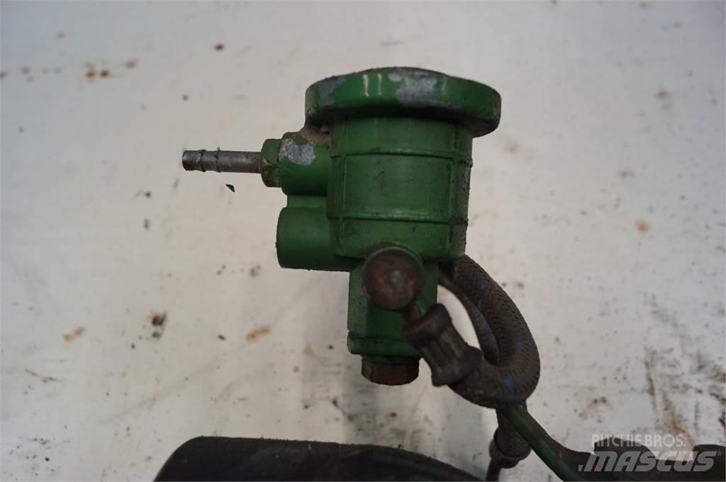 John Deere 3140 Motorok