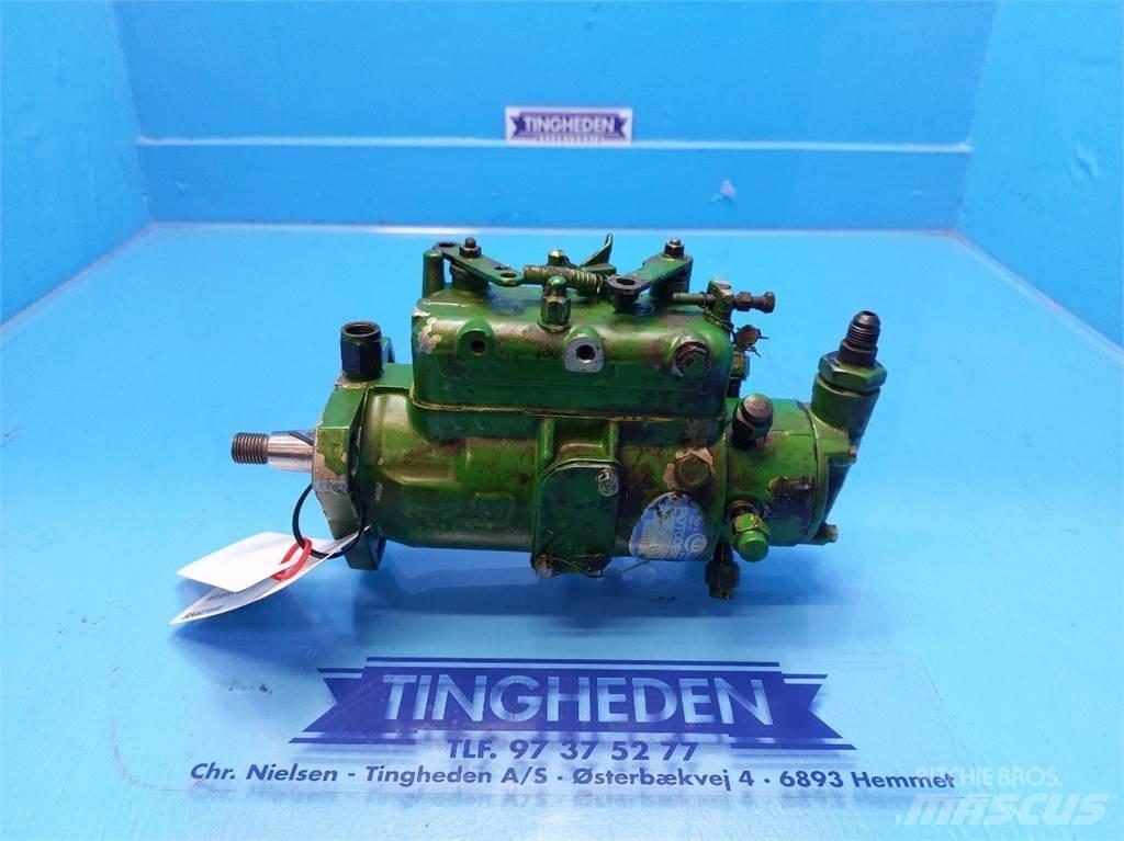 John Deere 3140 Motorok