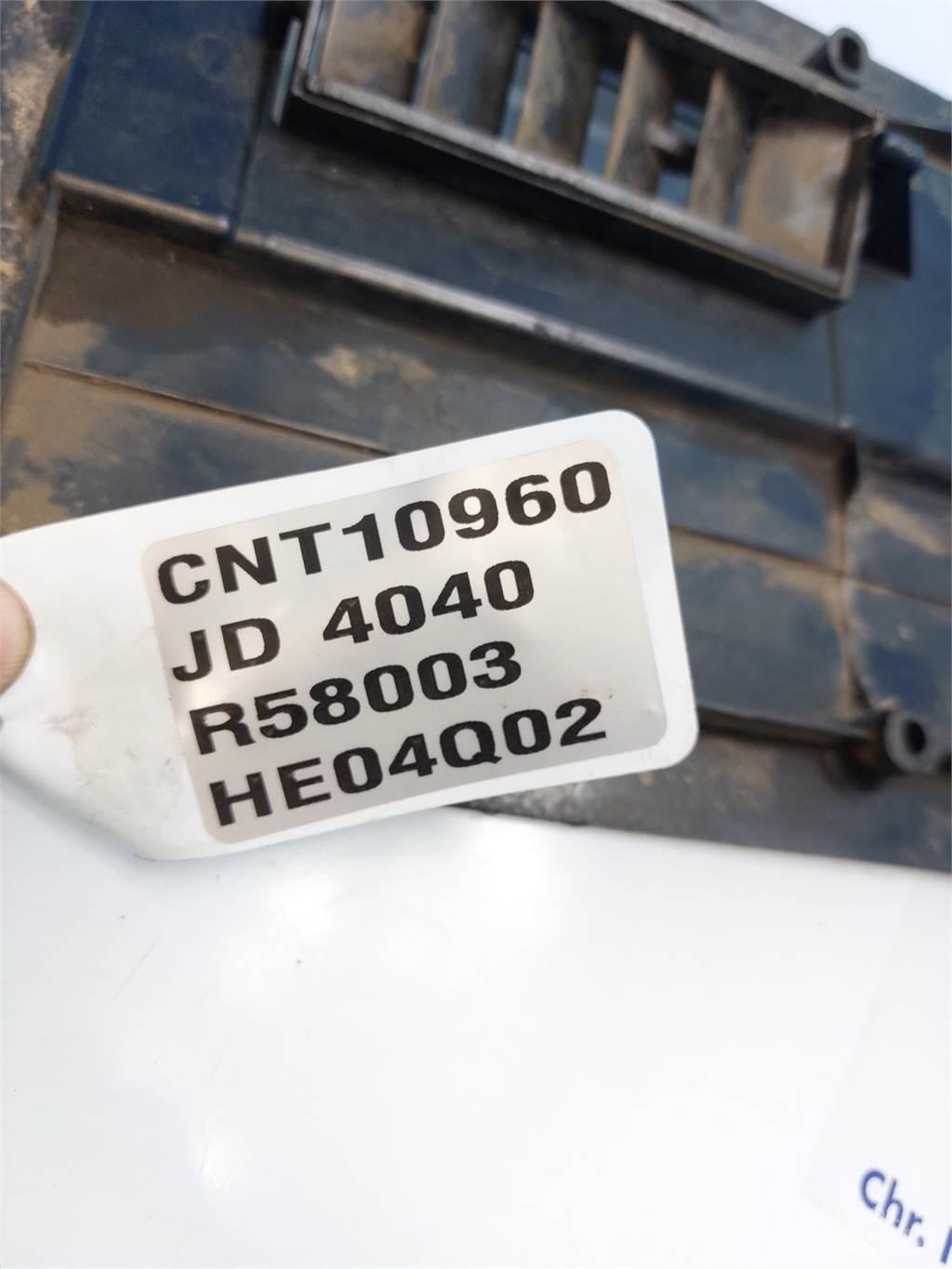 John Deere 4040 Vezetőfülke és belső tartozékok