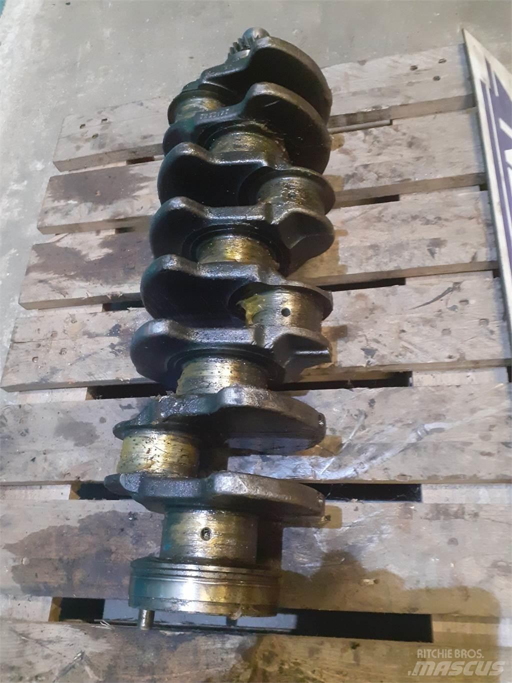 John Deere 4239 Motorok