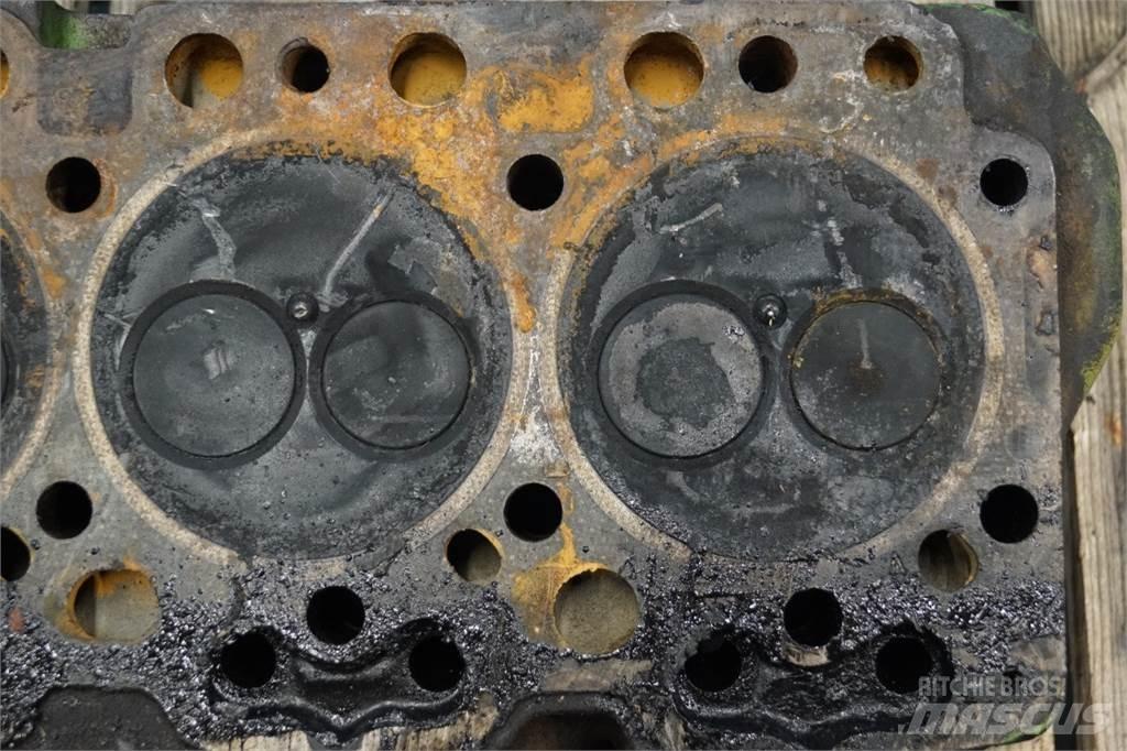 John Deere 4239 Motorok