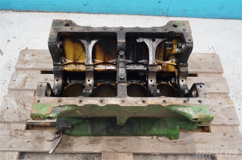 John Deere 4239 Motorok