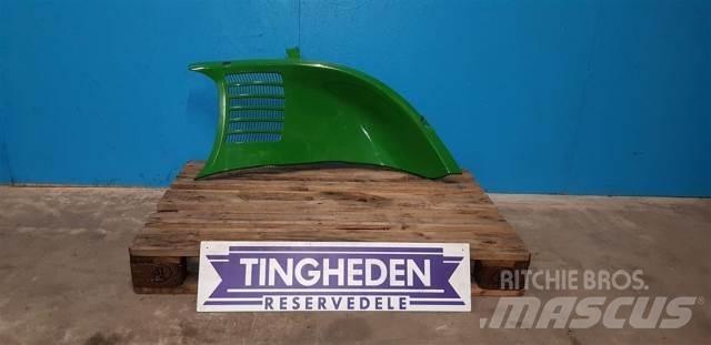 John Deere 4720 Önjáró trágyaszórók