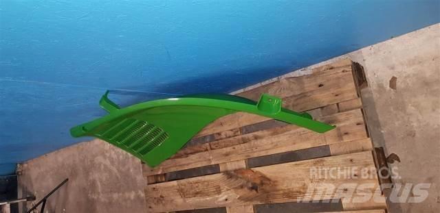 John Deere 4720 Önjáró trágyaszórók