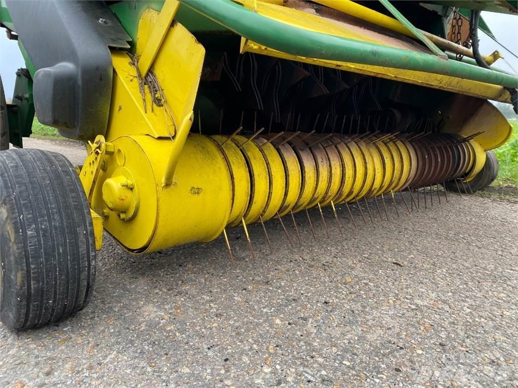 John Deere 592 Körbálázók