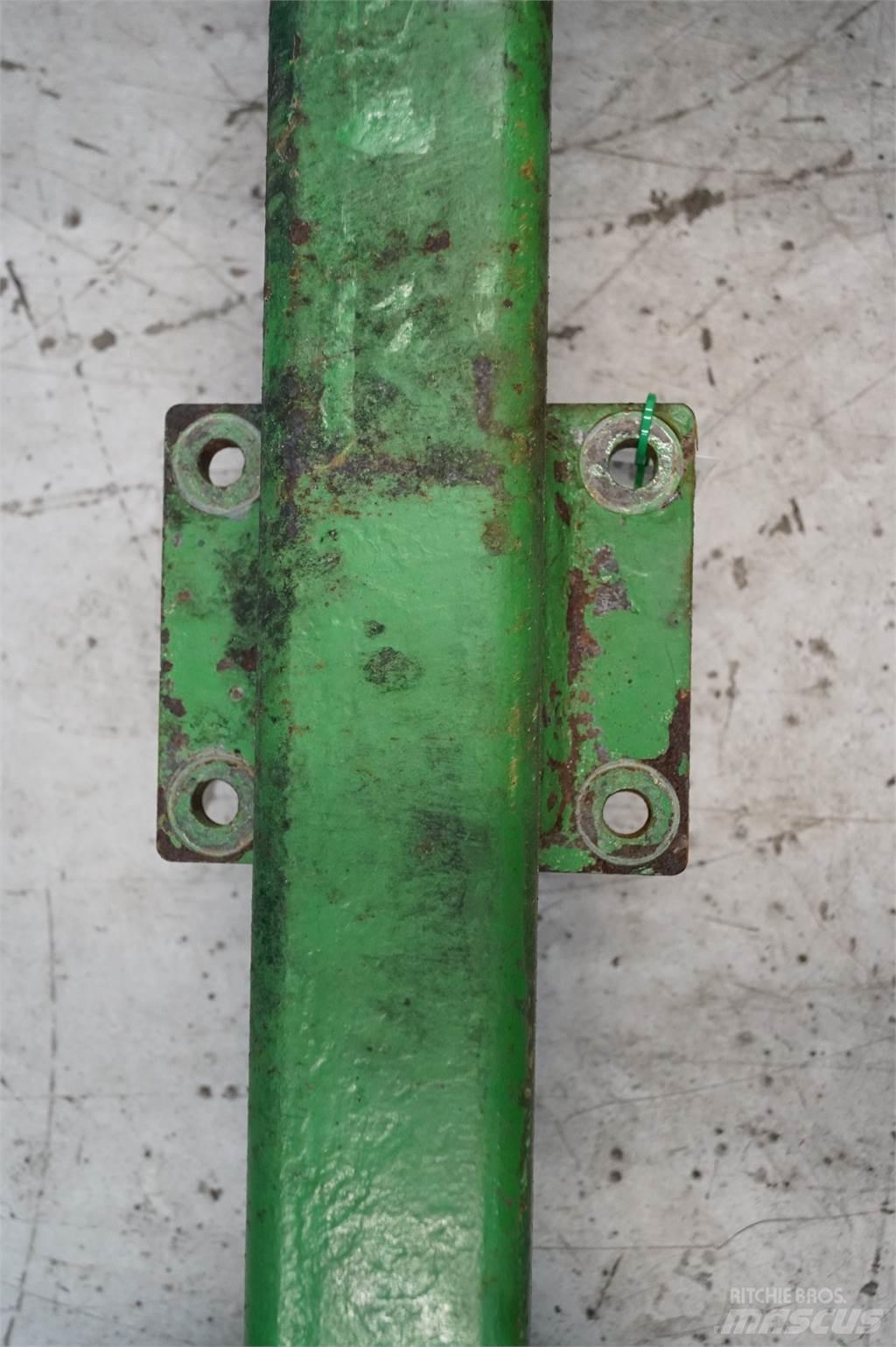 John Deere 592 Tengelyek