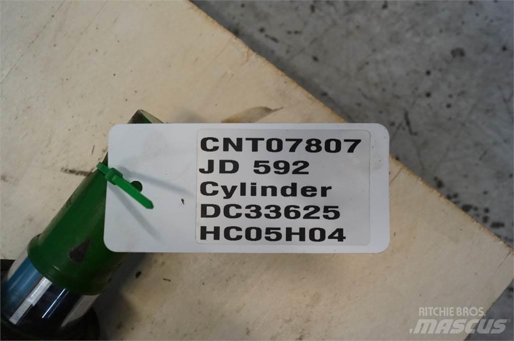 John Deere 592 Bálafogó