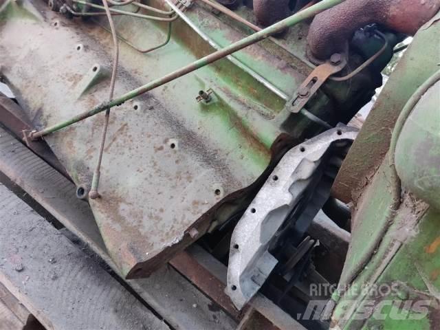 John Deere 6329 Motorok