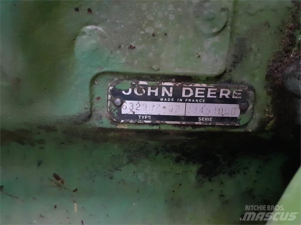 John Deere 6329 Motorok