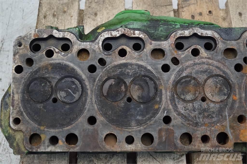 John Deere 6329 Motorok