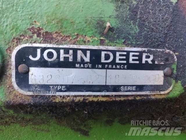 John Deere 6329D Motorok